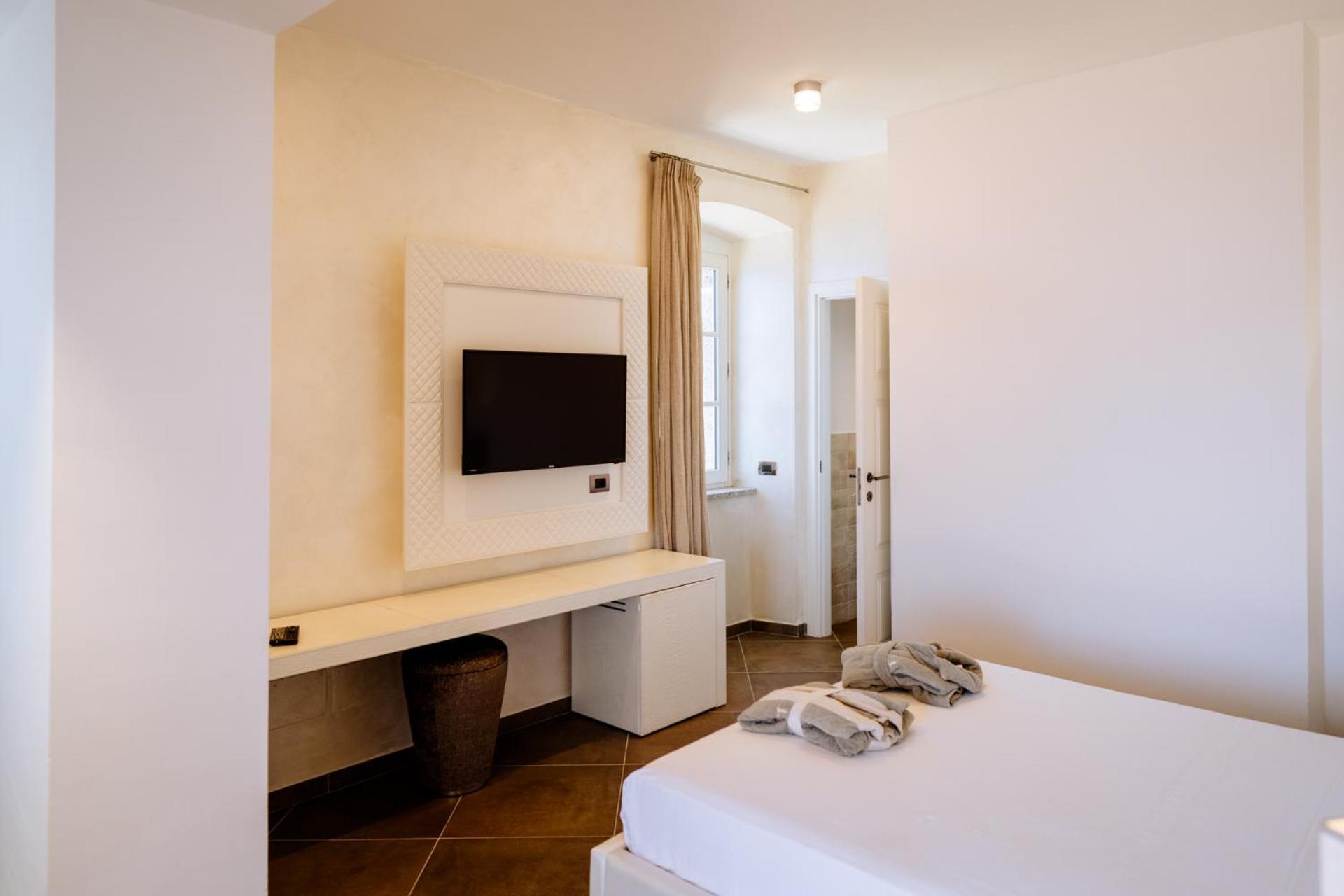 Resort Faro Di Punta Fenaio カンペーゼ エクステリア 写真