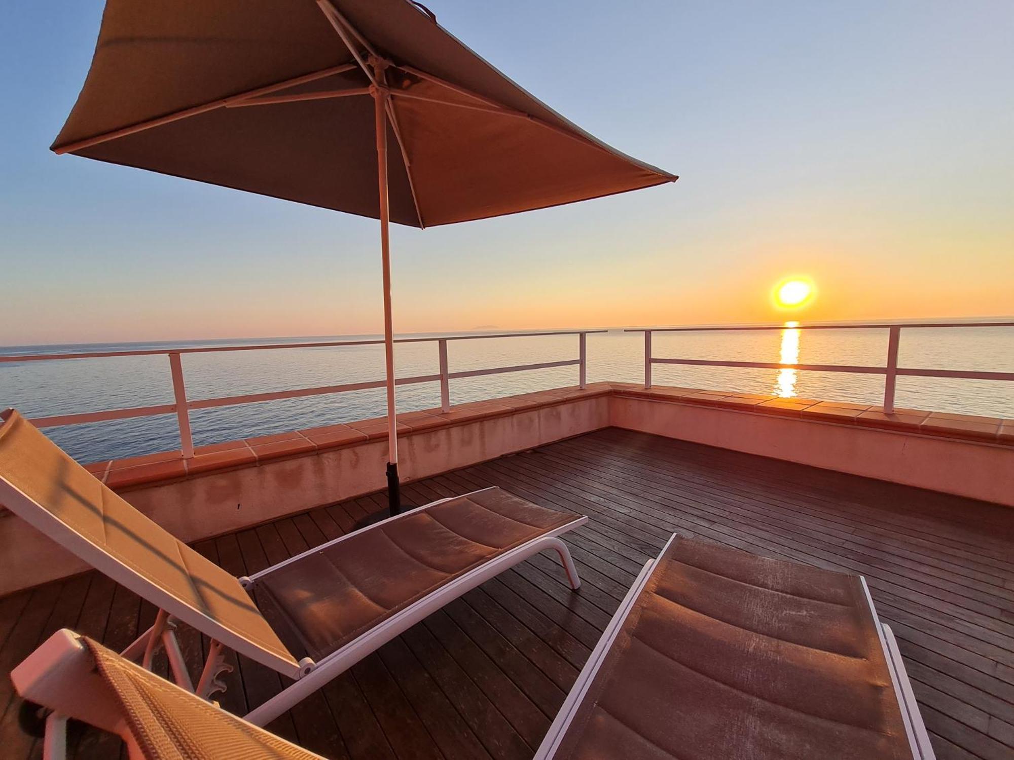 Resort Faro Di Punta Fenaio カンペーゼ エクステリア 写真